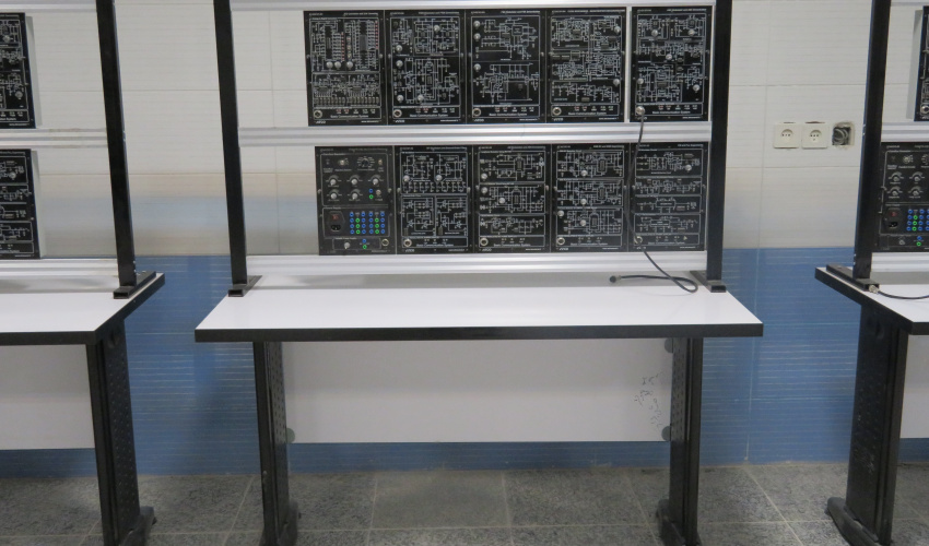 ست آزمایشگاه مدار مخابراتی